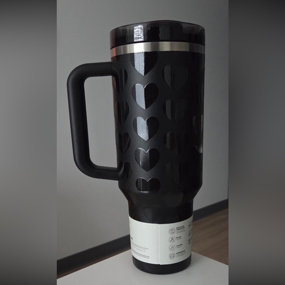 Stanley Valentine Black Lovely Hearts Quencher ProTour 40oz Red Straw Tumbler - Picture 2 of 4